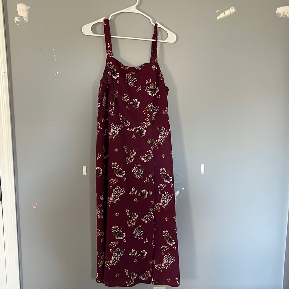 Maroon floral print maxi dress. Size XXL